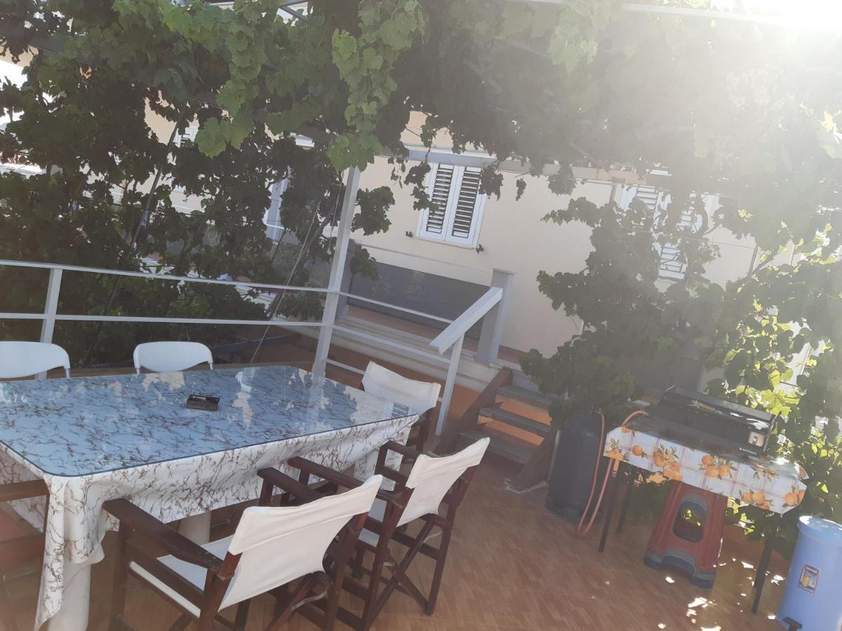Collaku Apartment'S Vlore Exterior photo
