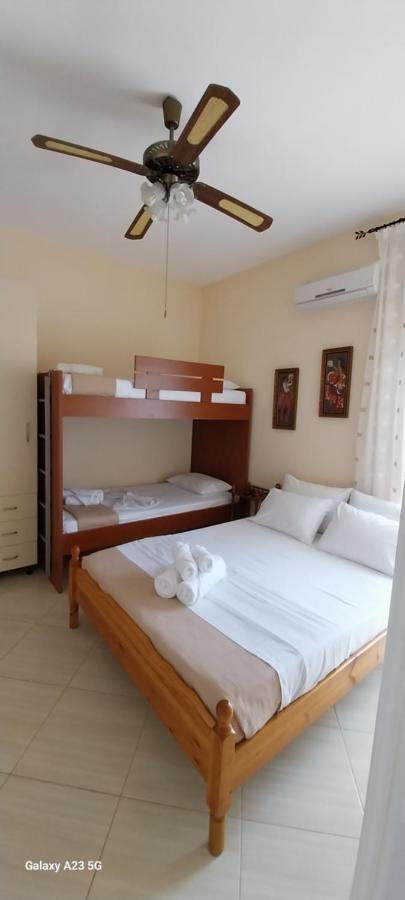 Collaku Apartment'S Vlore Exterior photo